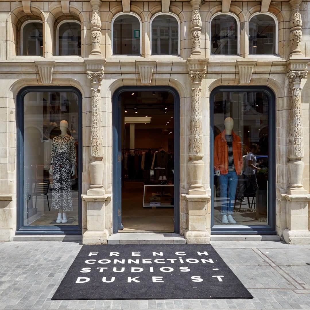 フレンチコネクションさんのインスタグラム写真 - (フレンチコネクションInstagram)「Hello Duke Street, we've missed you - Duke Street Studios, our London concept store is now open. Discover the latest in fashion and homeware styles in store today.  Visit our website for more information on all social distancing and health and safety measures in place and store listings.  #FrenchConnection #MyFC」7月1日 16時30分 - frenchconnection