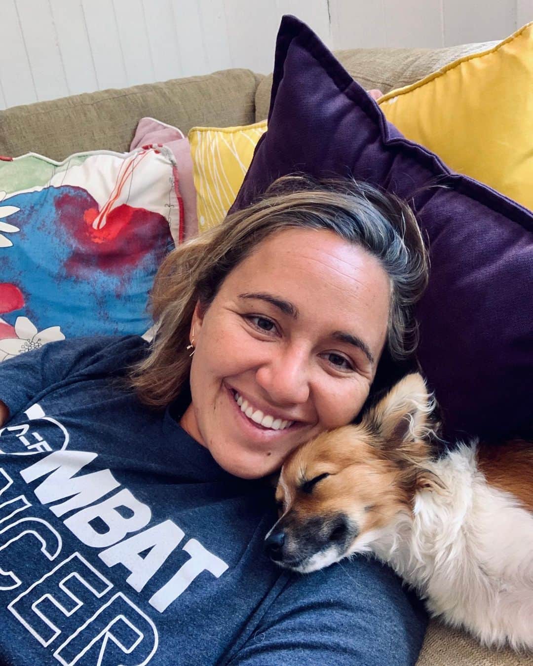 カリッサ・ムーアのインスタグラム：「My snuggle bug ☺️💛」