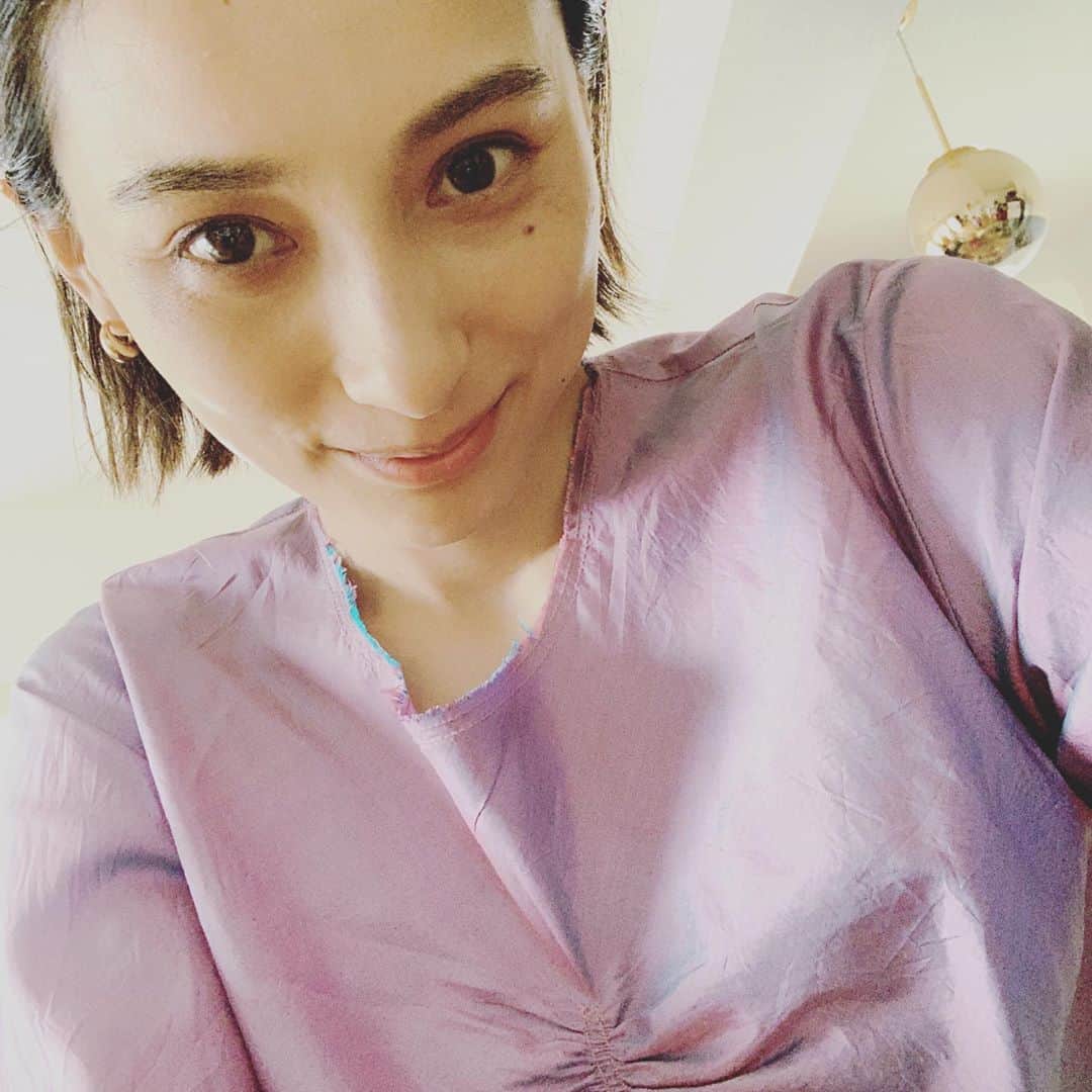 小濱なつきのインスタグラム：「お仕事してきました💄 みんなに会えるっていいな！😊」