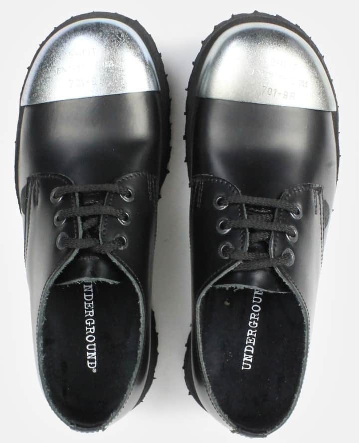アンダーグラウンドのインスタグラム：「The Original Steel Cap Tracker Shoe-this version with an external steel cap. Originally designed for use in heavy industry the shoe sits on a commando style lug sole with screw features and a box leather upper.⁠ Algender⁠ ⁠ ⁠ #UndergroundEngland #UndergroundShoes #Underground #SteelToe #SteelToeBoots #SteelCaps #SteelCapBoots #LaceUpBoots #algender #Comabtboots #militaryboots #grungeboots #Steelcapboots #steelcaps #combatboots #grungeboots #militaryboots #leatherboots」