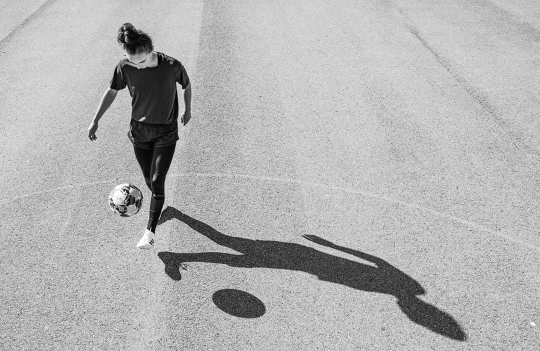 Lina Magullのインスタグラム：「Tschüss Balli Balli ⚽️ see you soon 👋 #Pause #break #hastalavista #b42」