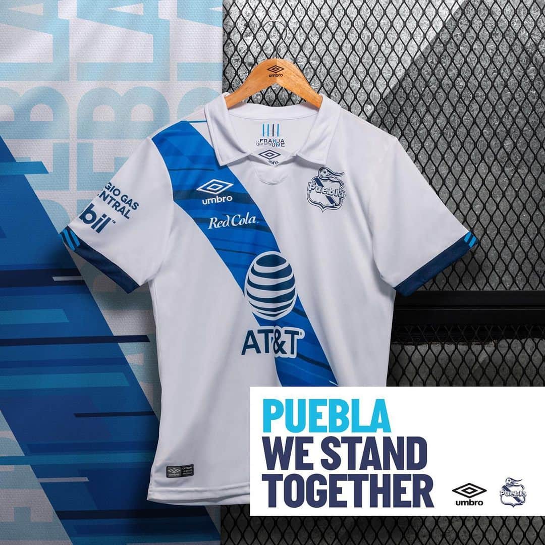 UMBROさんのインスタグラム写真 - (UMBROInstagram)「We stand together with @clubpuebla - the new 20/21 Home and Away kit made from 100% recycled polyester. Available in men’s and women’s fit.」7月1日 17時26分 - umbro