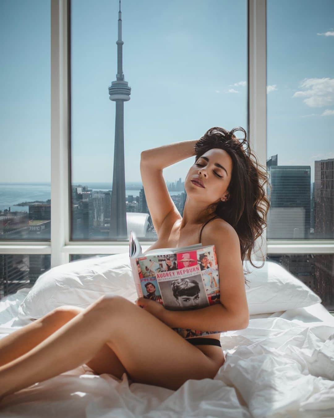 Katy Esquivelのインスタグラム：「Un poco de rebeldía no hace daño 🔥 . Tomarme esta foto sola fue muy gracioso pero pienso que me quedó genial! Les gustaría ver tutoriales de cómo tomarse fotos usando timer? Los leo!」
