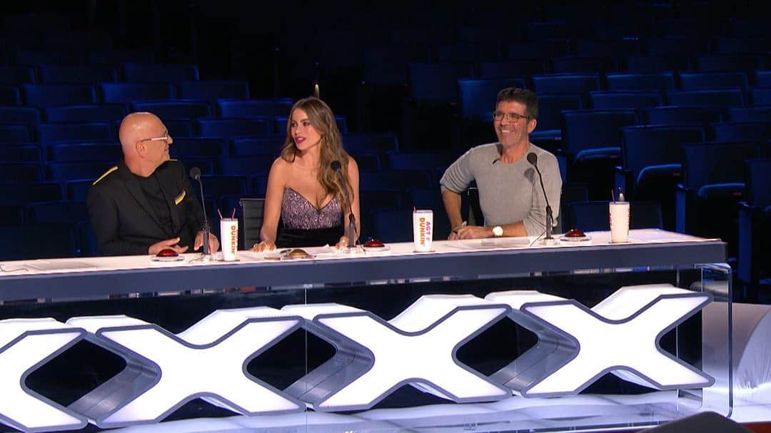 ハイディ・クルムさんのインスタグラム写真 - (ハイディ・クルムInstagram)「I miss sitting with my @AGT family @sofiavergara @howiemandel @simoncowell @terrycrews. I can’t wait to watch you and all of the talent tonight on tv – new #AGT is starting now on @nbc!」7月1日 8時59分 - heidiklum