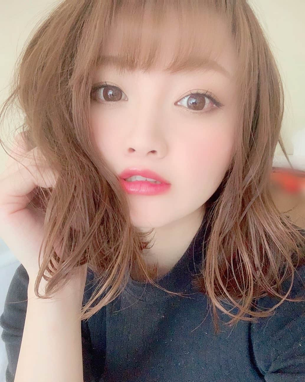 平林あずみのインスタグラム：「❤︎ 全然美容院行ってないから髪伸びてきた👀！ これくらいもスタイリングしやすくていいかも🌼 *  #久しぶりの投稿 #久しぶりの #自撮り #写真 #最近全然写真撮ってない #ボブスタイル #そろそろ美容院行かなきゃ #あずみん #平林あずみ  #また髪伸ばそうかな」