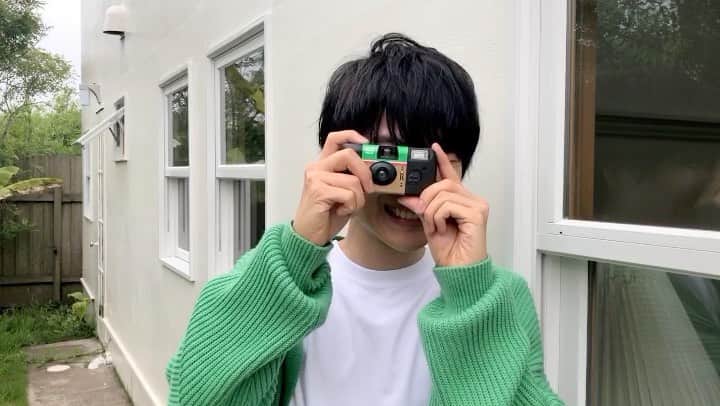 朝田淳弥のインスタグラム：「2021年個人カレンダー発売決定💡  皆さんの事を考えながら、テーマと衣装を自分で考えさせてもらいました！  また詳細が決まり次第お知らせしますね。 ぜひお楽しみに！  #2021年カレンダー」