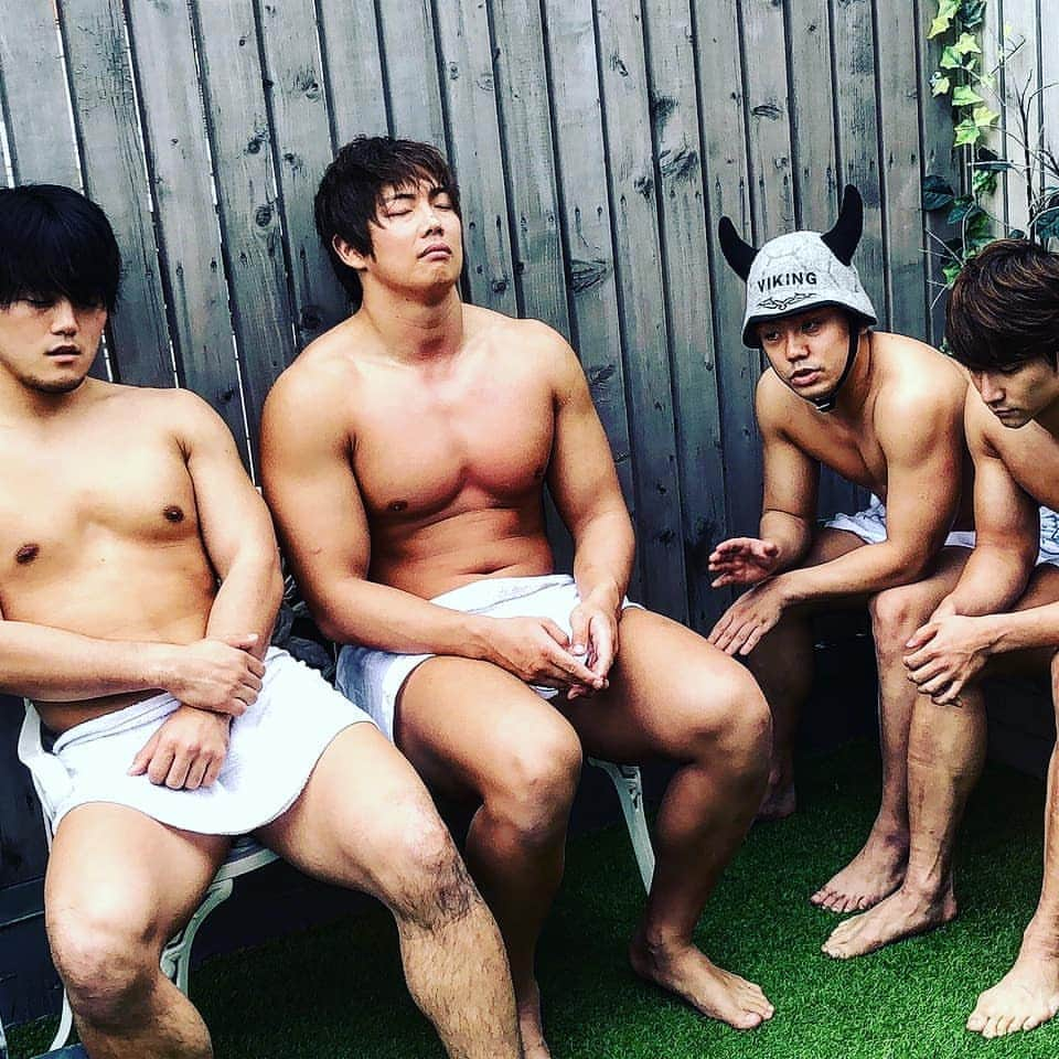 竹下幸之介さんのインスタグラム写真 - (竹下幸之介Instagram)「DDTサウナ部の日常  #likeforlike #wrestling #workout #muscle #training #motivation #プロレス  #DDTサウナ部 #ddtpro  #サ活 #サウナ」7月1日 11時15分 - takesoup