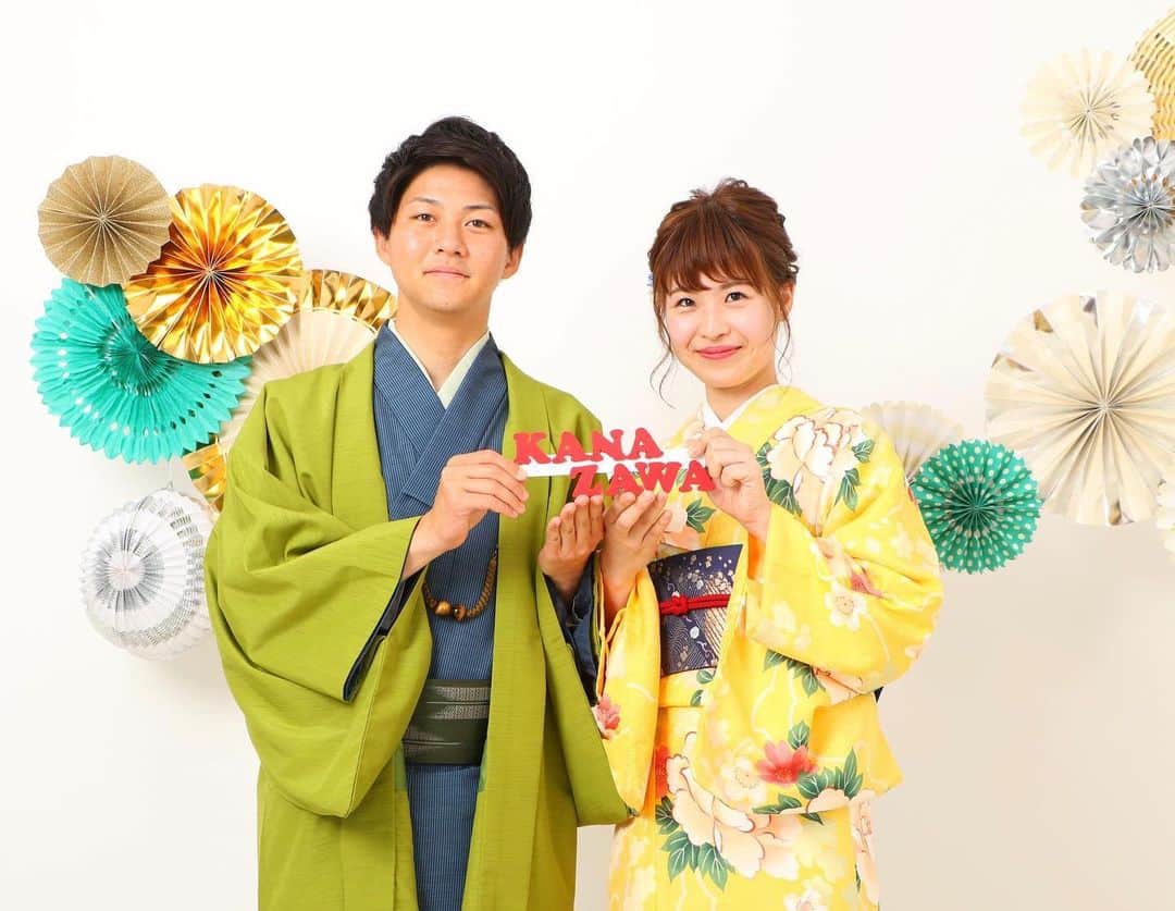 金沢着物レンタルshop心結〜kokoyui〜のインスタグラム：「2人とも明るめな着物でとっても素敵ですね👘💕 . みなさん今日もお元気でありますように💐 .  　 #金沢観光 #金沢着物 #金沢ランチ #金沢グルメ #撮影 #兼六園 #東茶屋街 #21世紀美術館 #着物ヘア #ヘアセット #和服 #着物 #レトロ着物 #アンティーク着物 #着物女子 #着物コーディネート#きもの  #kimono #kimonorental #kimonostyle #kimonogirl #japanesekimono #和服體驗  -----*----*------*-----*----*-------- @kokoyui_kimono  ⚫︎金沢駅前 着物レンタル心結(ここゆい)  ⚫︎営業時間 : 9:00〜18:00 ⚫︎address : 金沢市本町1-3-39 ⚫︎tell : 076-221-7799 ⚫︎金沢駅から徒歩5分  ⚫︎コインパーキング補助  @kokoyui_furisode #成人式 #卒業式 #振袖 #結婚式 @kokoyui753 #お宮参り#七五三」