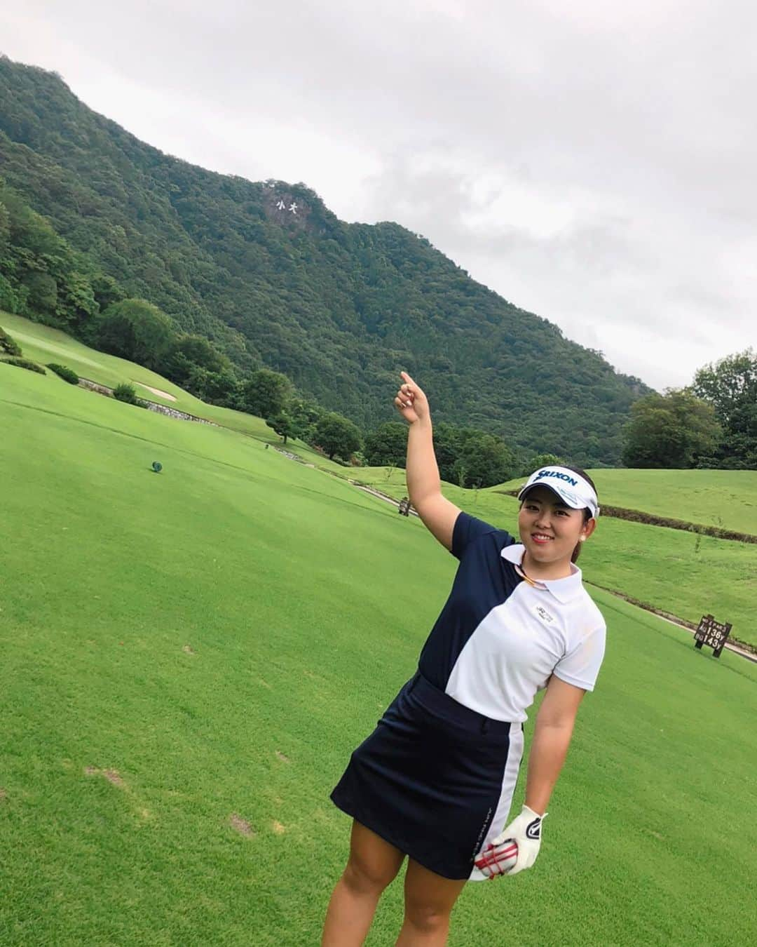 淺井咲希さんのインスタグラム写真 - (淺井咲希Instagram)「大小山！⛰⛰  涼しくてまわりやすい天気⛅️ 雨ふらないでー！🌂  #久々のプライベートゴルフ」7月1日 11時21分 - asaisakidesu