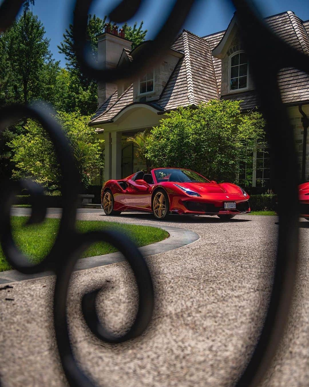 CarsWithoutLimitsさんのインスタグラム写真 - (CarsWithoutLimitsInstagram)「488 Pista Spider or 458 Speciale Aperta ??  Photos @scarfonephoto  Owner @rmonaro  #carswithoutlimits」7月1日 13時07分 - carswithoutlimits