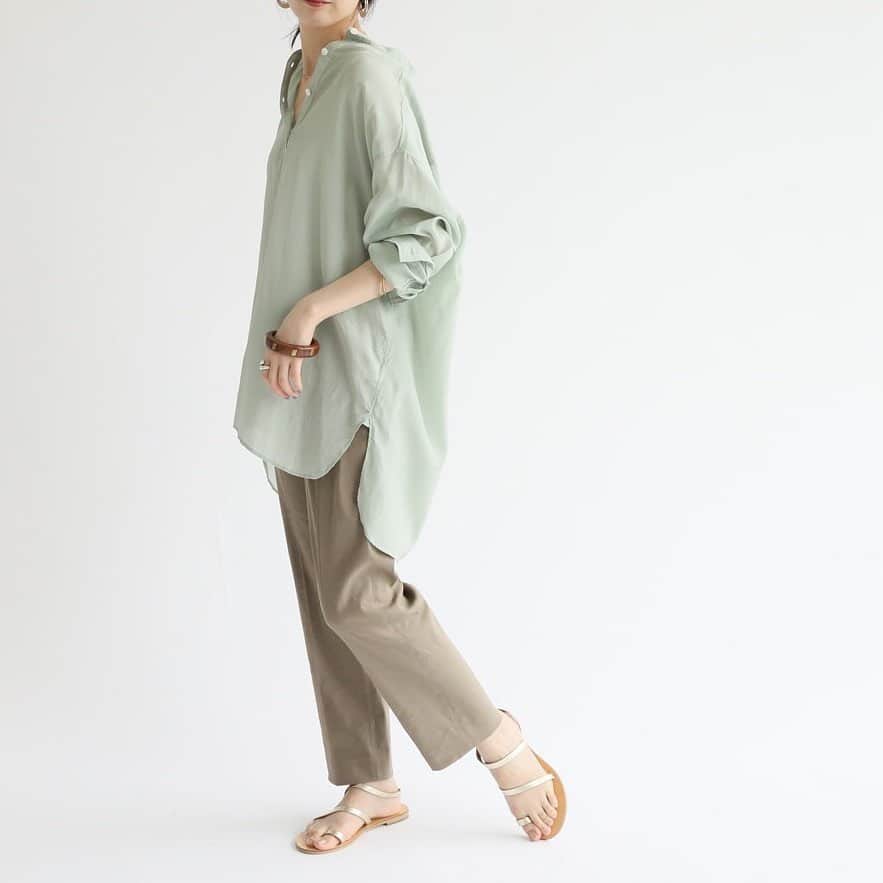 JOURNAL STANDARD relumeさんのインスタグラム写真 - (JOURNAL STANDARD relumeInstagram)「\ New arrivals /﻿ ﻿ 夏も涼しく着ていただけるリネンパンツ！﻿ リネン素材なのにストレッチが効いているので履き心地も抜群◎﻿ ﻿ カジュアルでほっこりした印象のあるリネンアイテムですが、こちらはシルエットが細身なので、すっきりと履いていただけるパンツとなっています☘️﻿ ﻿ シャツ合わせなどキレイめなスタイリングだけでなく、Tシャツなどカジュアルなお洋服とも相性が良いです！﻿ ﻿ ﻿ ✔︎ Linen ｽﾄﾚｯﾁ ｽﾗｯｸｽ PT﻿ No. 20030462523020﻿ ※オンラインストアCOMING SOON﻿ ※ホワイトのみストライプでのご用意です﻿ ﻿ ﻿ #linen #linenpants﻿ #relumeladys #relumewoman﻿ #journalstandardrelume #fashion #20ss﻿ #baycrews #relume﻿ #レリューム #レリュームコーデ﻿ #ファッション #ベイクルーズ﻿ #リネン #リネンパンツ﻿」7月1日 14時04分 - js_relume