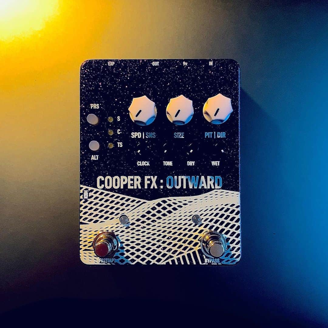 Nakajinさんのインスタグラム写真 - (NakajinInstagram)「New gear （をMacbook Proの上に置いています） @chaseblissaudio @cooper.fx」7月1日 14時05分 - nakajin