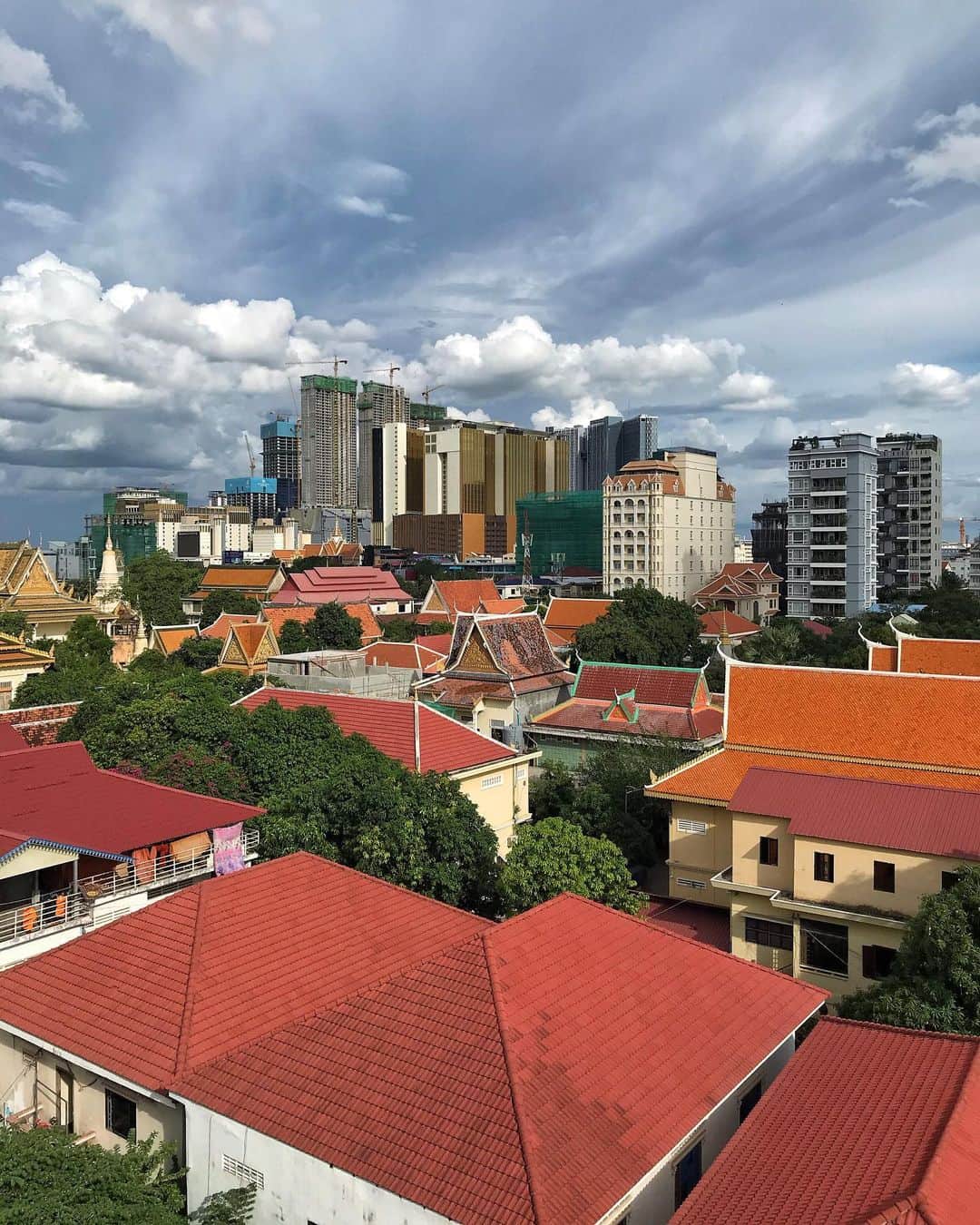 Shunsuke Miyatakeのインスタグラム：「Dynamism in Phmom Penh」