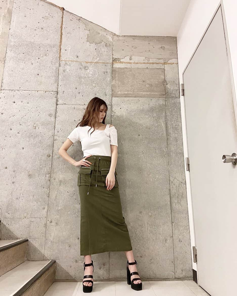 EGOIST STAFFさんのインスタグラム写真 - (EGOIST STAFFInstagram)「#egoistsnap #blogger RINA 164cm IKEBUKURO PARCO STAFF ・ MUST BUY CODE ・ TOPS/¥3,980+tax SKIRT/¥7,980+tax SHOES/¥10,980+tax ・ ・ #egoist#fashion#ikebukuro#staff#snap#池袋PARCO#エゴスナップ#コーディネート#マストバイ#エゴ#エゴイスト#カラー#コーデ#ファッション#トレンド」7月1日 15時31分 - egoist_snap