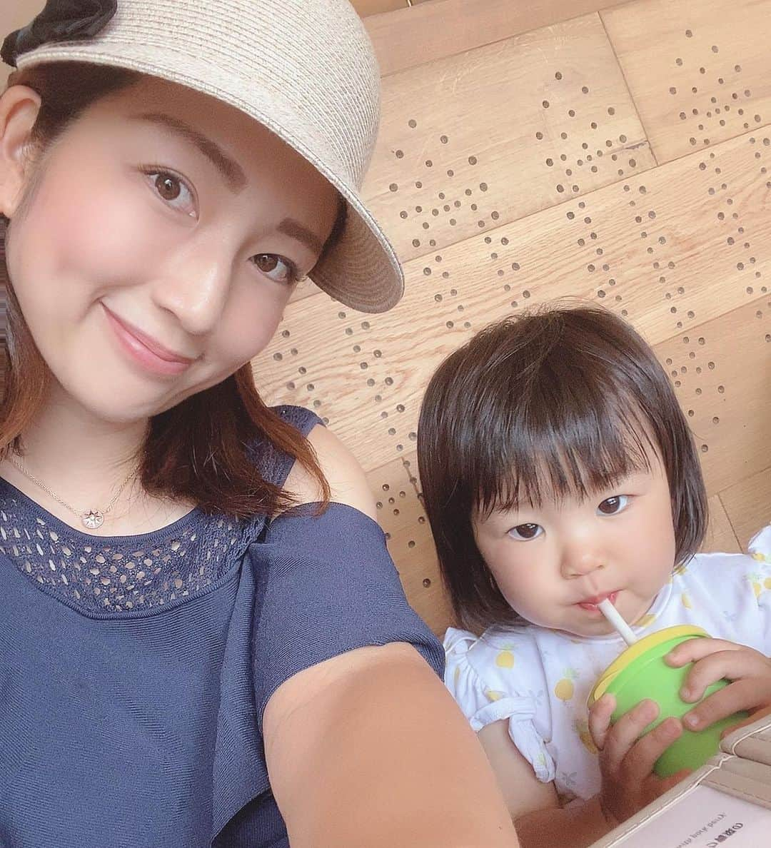 庄司ゆうこさんのインスタグラム写真 - (庄司ゆうこInstagram)「遂に！！ ハワイで大人気のお店heavenlyが代官山にオープン❣️ ハワイ大好きのゆーこちゃん＆えみちゃんとランチで行ってきました^_^ 個室のソファ席はブランコまであって子連れに優しく居心地よすぎて3時間くらい長居しちゃいました💓 メニューもハワイとほぼ同じだし、ハワイが恋しいよぉ。。いつ行けるかまだまだ分からないからしばらくは代官山のヘブンリーに通うことにします！笑 #ヘブンリー#heavenly#代官山#ランチ#子連れランチ#ブランコ#居心地良すぎ」7月1日 15時33分 - yuko.shoji