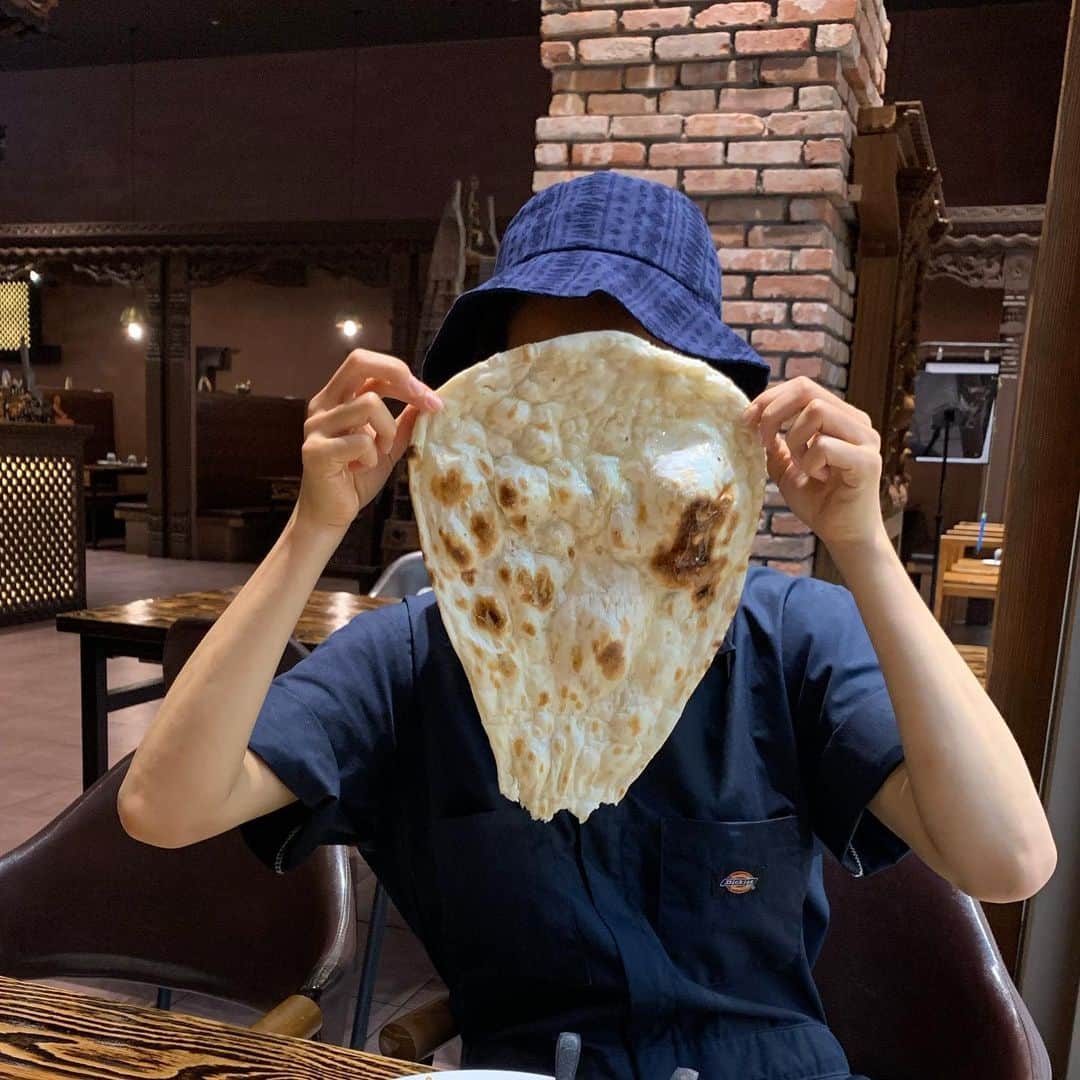 チン・ソヨンのインスタグラム：「엄마랑 아침부터 데이트 #난크기무엇😮#저도일반식많이먹어요」