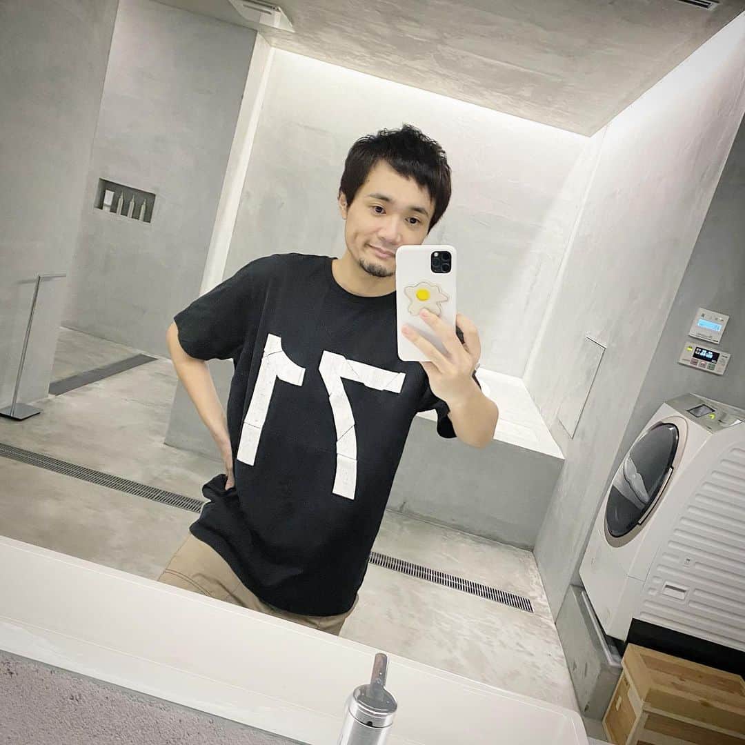 光本勇介のインスタグラム：「7月1日に着るべきTシャツを着た。」