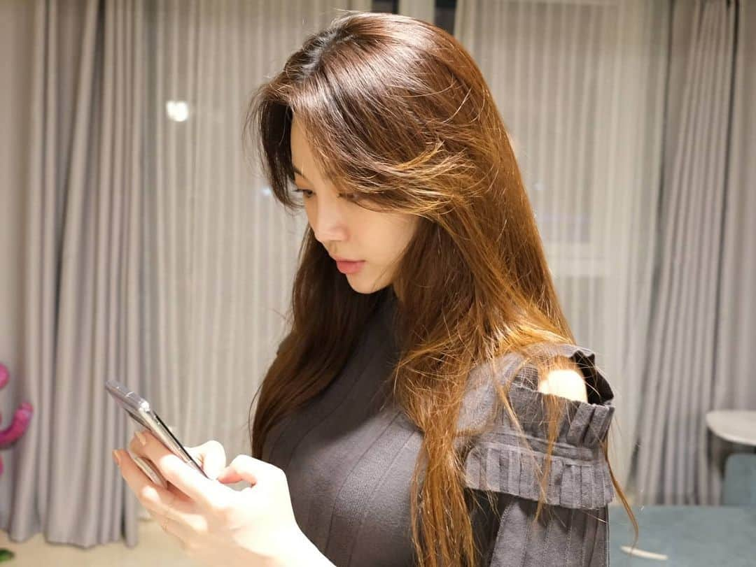 ユラさんのインスタグラム写真 - (ユラInstagram)「같은 날 같은 흑백 다른느낌 집🏠📸」7月1日 15時58分 - yura_936