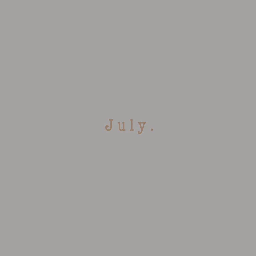 micha_n1213さんのインスタグラム写真 - (micha_n1213Instagram)「. Hello July ⛱ _______ #July#hellojuly#7月 #今月もよろしくお願いします」7月1日 16時14分 - _____mi1213