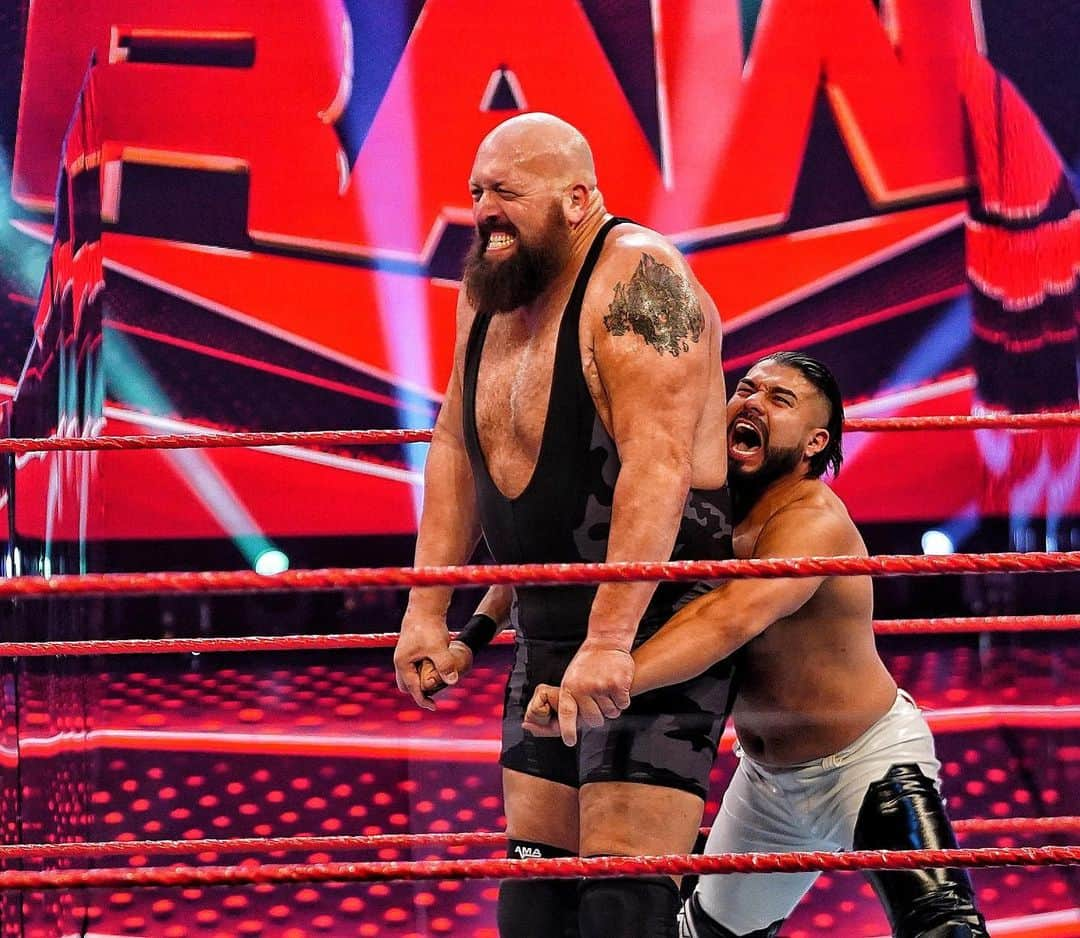 WWEさんのインスタグラム写真 - (WWEInstagram)「@wwethebigshow reminded everyone why you NEVER mess with an angry giant!  Will @andradealmas and @_garzajr be able to bounce back?  #WWERaw」7月2日 3時13分 - wwe