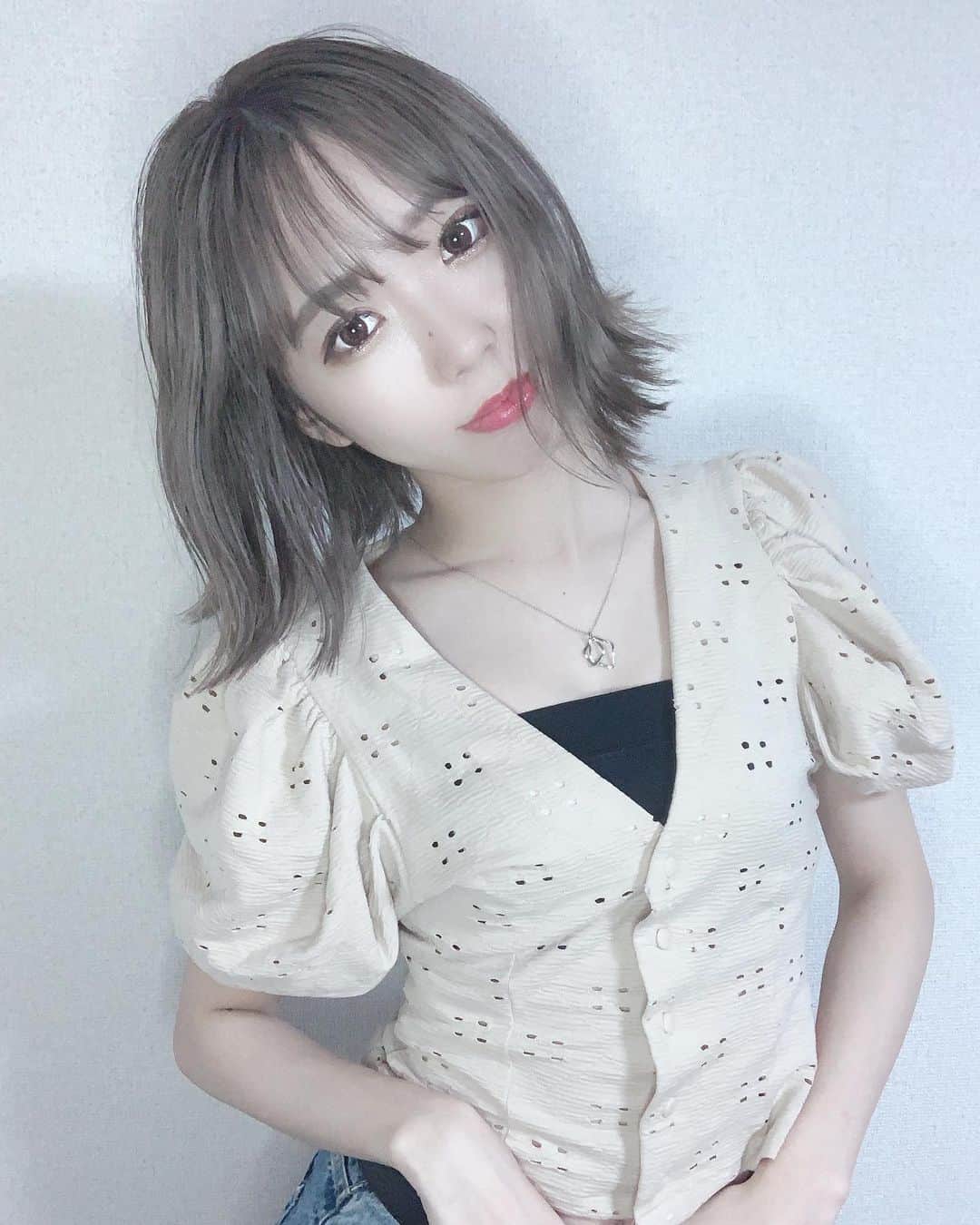 桑名利瑠のインスタグラム：「. . . LIVEありがとうございました♡ きょうのふく。 . . . #hm #fashion #followｍe #followforfollowback #l4l #makeup #make #ショートボブ #ハイトーン #instafashion #instalike #instagood #photo #selfie #selca #outfit #outfitoftheday #photooftheday #style #me #casualstyle #ライブ #youtube #도쿄 #아이돌 #모델 #패션 #아티스트 #プチプラコーデ #プチプラ」