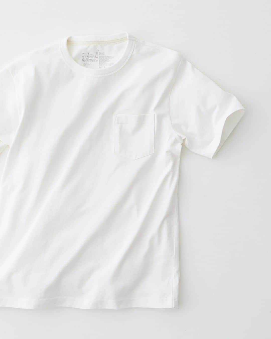 MUJI USAさんのインスタグラム写真 - (MUJI USAInstagram)「The everyday classic t-shirt.  With varying textures and silhouettes, shop your essential summer tee, now available online.  #muji #mujiusa #summer #20SS」7月2日 2時07分 - mujiusa