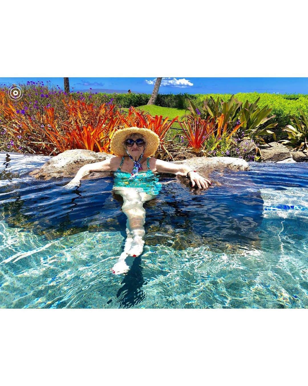 ケニー・オルテガさんのインスタグラム写真 - (ケニー・オルテガInstagram)「Mermaid Madge-Maui 2019 Our final vacation with Mother. We had a ball. At 93 she was in the water everyday! Aloha Mother 🌺 Forever may you Rest In Peace.  Te Quiero Mucho y Mucho Mas!❤️‼️」7月2日 2時15分 - kennyortegablog