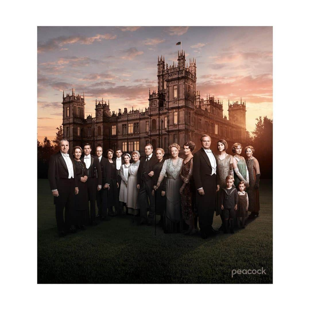 ジョアン・フロッグガットさんのインスタグラム写真 - (ジョアン・フロッグガットInstagram)「It’s not all family fortunes and afternoon tea. Don’t miss #DowntonAbbey, streaming on @peacocktv July 15.    #peacocktv #countdowntopeacock」7月2日 2時27分 - jofroggatt