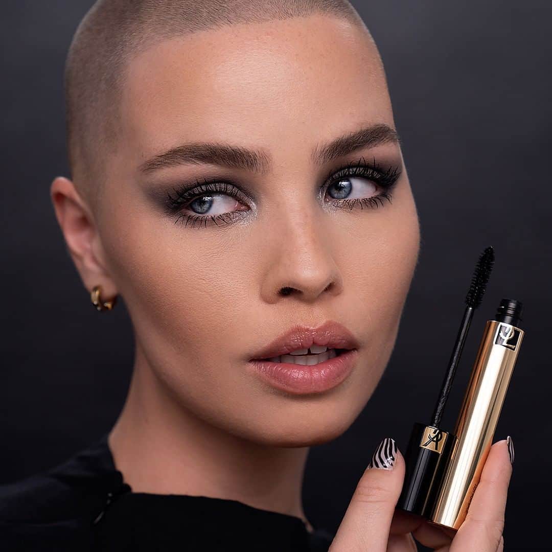 Yves Saint Laurent Beautyさんのインスタグラム写真 - (Yves Saint Laurent BeautyInstagram)「Are you ready to add another gravity defying mascara to your arsenal? @celine_bernaerts shows you how to play around with the classic black MASCARA VOLUME EFFET FAUX CILS and how to take full advantage of the blackest black intensity of the all new MASCARA VOLUME EFFET FAUX CILS RADICAL. TOUCHE ÉCLAT HIGH COVER ALL HOURS FOUNDATION PURE SHOTS HYDRA BOUNCE ESSENCE IN LOTION PURE SHOTS PERFECT PLUMPER CREAM MASCARA VOLUME EFFECT FAUX CILS MASCARA VOLUME EFFECT FAUX CILS RADICAL COUTURE EYESHADOW PALETTE IN N°1, 2 #yslbeauty #hometutorials #yslbeautybyyourside」7月2日 2時59分 - yslbeauty