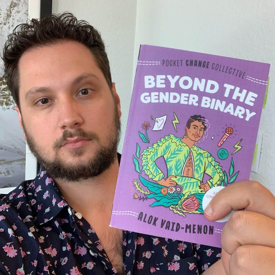 マット・マクゴリーさんのインスタグラム写真 - (マット・マクゴリーInstagram)「"Beyond The Gender Binary" by Alok Vaid-Menon ( @alokvmenon ) and cover illustration by Ashley Lukashevsky ( @ashlukadraws ) # This book is small and mighty.  I have admired Alok's brilliance for quite a while and I highly recommend following them to soak some of their goodness!  The book provides an accessible, and easy-to-understand breakdown of why the gender binary is so harmful and how we can work to dismantle it. I was grateful to be in conversation with them about moving #BeyondTheGenderBinary on IG live last week. Check out my last post for this powerful conversation.  # “The thing about being visibly gender nonconforming is that we are rarely, if ever, defended by other people in public. Everyone thinks that since we “made a choice” to “look like that,” we are bringing it upon ourselves. The only reason people can fathom why we would look this way is because we want to draw attention to ourselves. They can’t even consider that maybe we look like this for ourselves, and not for other people. We are reduced to a spectacle. And when you are a spectacle, the harassment you experience becomes part of the show.” # My Booklist: bit.ly/mcgreads (in bio) #McGReads」7月2日 3時00分 - mattmcgorry