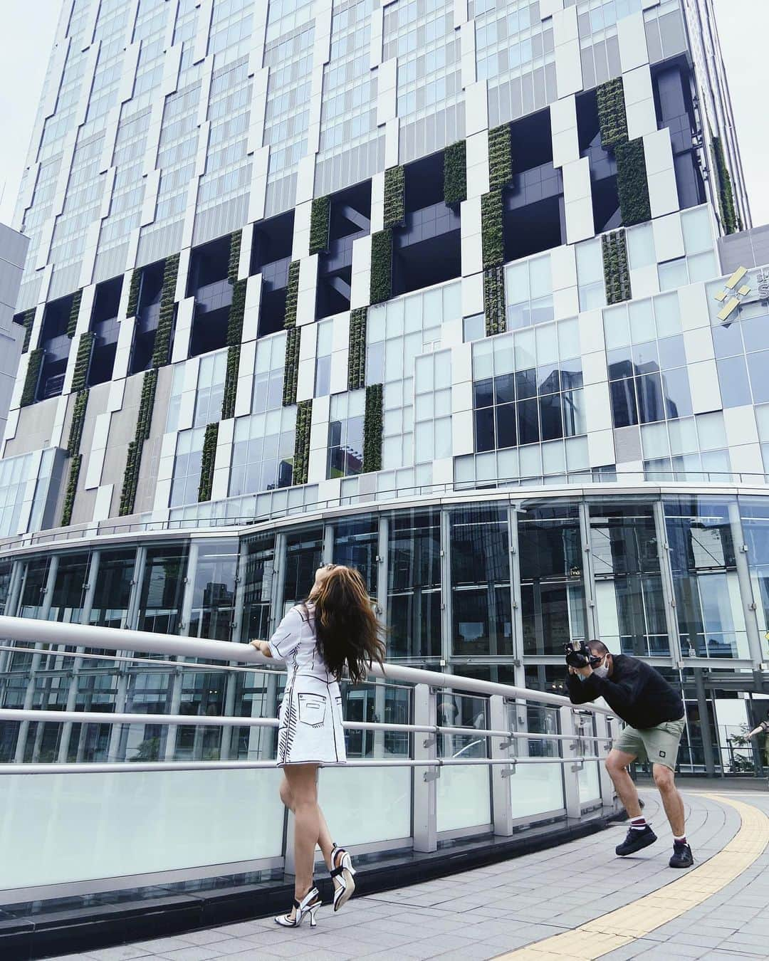 谷まりあさんのインスタグラム写真 - (谷まりあInstagram)「Shooting for @fendi 🖤🤍 #fendicaliforniasky」7月1日 18時27分 - mariaaaa728