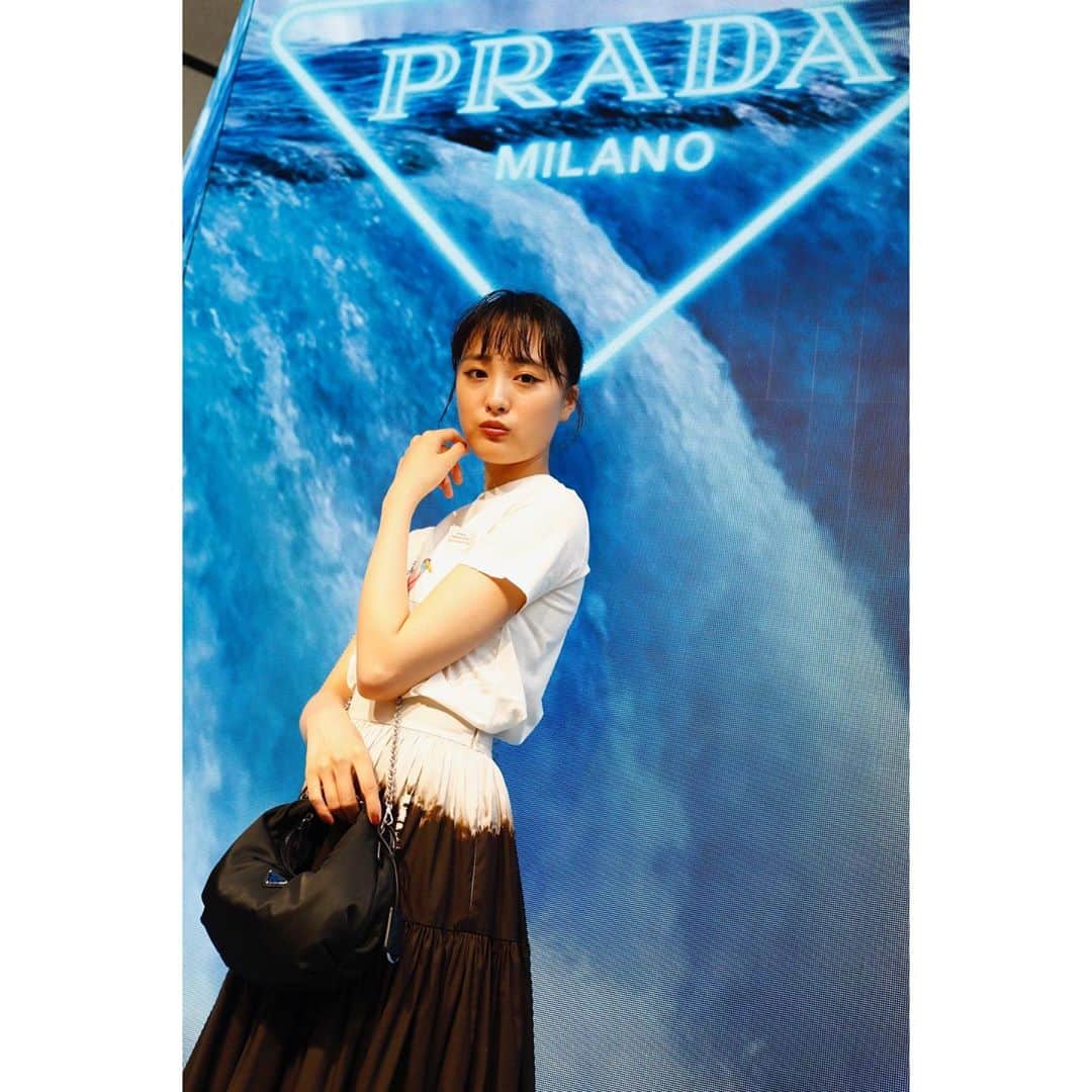 大友花恋さんのインスタグラム写真 - (大友花恋Instagram)「伊勢丹新宿で7日まで開催されているPRADAのアクアポップアップストアに行ってきました。 水の美しさと強さを思わせるような、新作バッグやウェア、、、。 とっても可愛かったです☺︎ #PradaAquaIsetan @prada」7月1日 19時12分 - karen_otomo