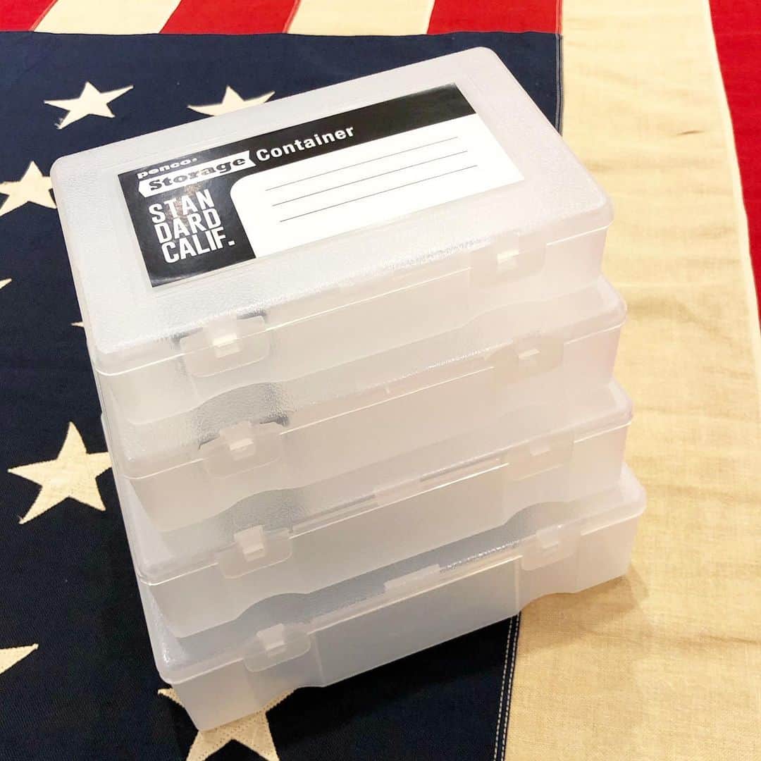 スタンダードカリフォルニアさんのインスタグラム写真 - (スタンダードカリフォルニアInstagram)「PENCO × SD Storage Container -Standard California Limited  4サイズのボックスが入れ子で入った収納ボックスセット。 とにかく使い方は無限大。  Size : W19.7cm × H12.5cm × D4.5cm、W20.7cm × H14cm × D5.4cm、 W22cm × H15.5cm × D6cm、W23.5cm × H17cm × D7cm  #standardcalifornia #スタンダードカリフォルニア #stationary #文房具 #penco #ペンコ #storage ストレージ #storagebox #storagecontainer #ストレージコンテナー #storagecaddy #ストレージキャディ#fashion #ファッション」7月1日 19時09分 - standardcalifornia