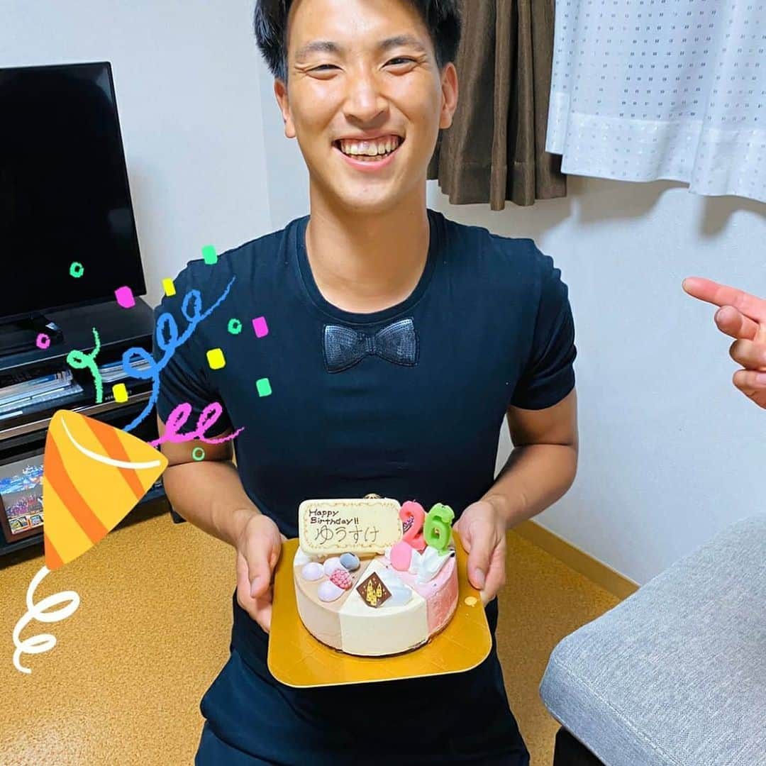 小関翔太さんのインスタグラム写真 - (小関翔太Instagram)「こんばんわ😄  松尾26歳おめでとう👏  家でカレーパーティーしましたとさ😚  おつでーす🙇🙇  #松尾雄亮 #誕生日　#おめでとう🎂 #小関翔太  #中村誠  #伊藤寿真  #バッテリー  #かずさマジック   またかずさマジックの公式Instagram たくさんの方フォローお願いします😄  おつです🇯🇵」7月1日 19時33分 - sho_ta.koseki