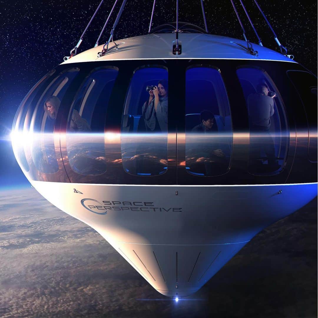 HYPEBEASTさんのインスタグラム写真 - (HYPEBEASTInstagram)「#hypeAF: Space Perspective is offering a trip to the edge of space via its Neptune Space Balloon. The massive balloon functions very similarly to the weather balloons, and can accommodate up to eight passengers. Spanning a total of six hours, the pressurized capsule will launch from @nasa’s Kennedy Space Center in Florida and will float upwards until it reaches the edge of space at 100,000 feet above ground, there passengers will be able to enjoy a two-hour floating experience, as well as other amenities in the capsule such as an onboard bar. Head to the link in our bio to learn more. Space Perspective will begin taking passengers for commercial flights starting in 2021.⁠⠀ Photo: Space Perspective」7月1日 19時40分 - hypebeast