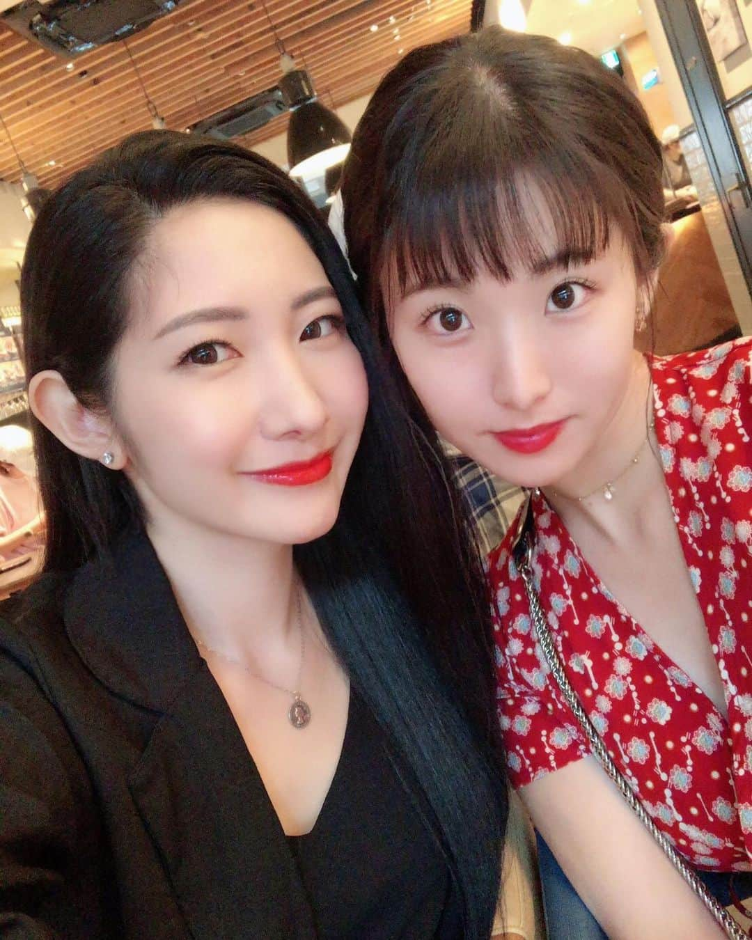 李起林さんのインスタグラム写真 - (李起林Instagram)「今日は可愛いまどかちゃんとご飯行って来たの❤️いっぱい語れたしめっちゃめっちゃ楽しかった😍早くまた一緒に遊びたい🥰✨ #恵比寿 #女子会」7月1日 20時00分 - p__rimuxrimu