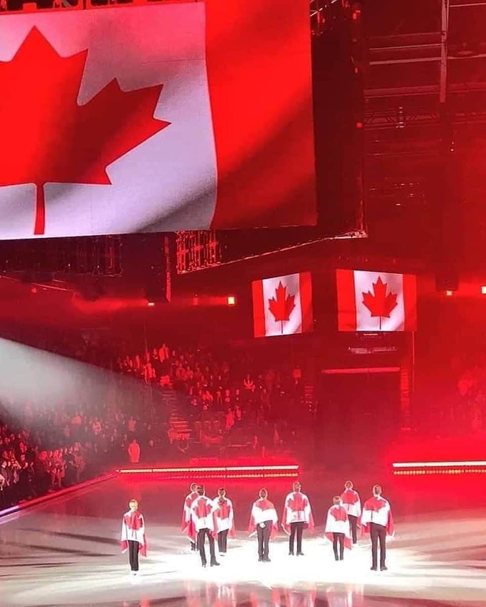 メーガン・デュアメルさんのインスタグラム写真 - (メーガン・デュアメルInstagram)「Happy Canada Day! So many great memories with the maple leaf, but at this moment, during this crazy pandemic, I’ve never been more proud and thankful to be Canadian 🇨🇦 #ttyct #happycanadaday」7月1日 20時06分 - meaganduhamel