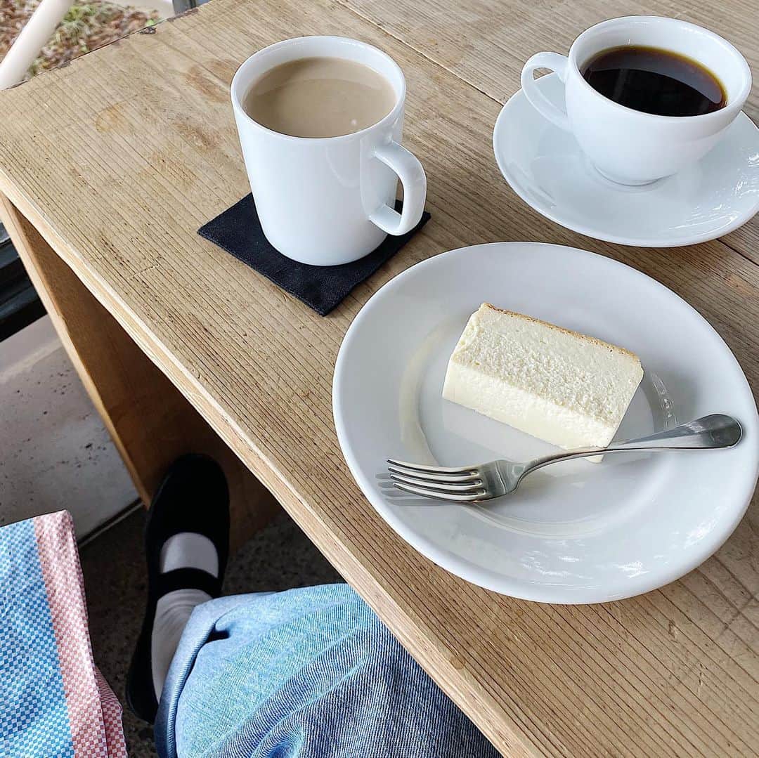ryokoさんのインスタグラム写真 - (ryokoInstagram)「▪︎ . 昼下がり☕️ . . . #coffeebreak」7月1日 20時25分 - ryo___ka