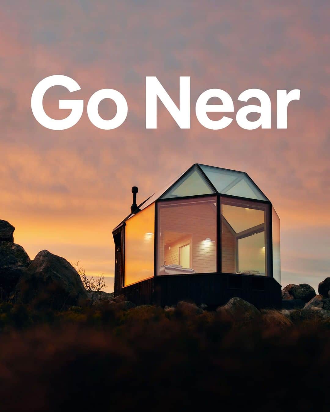 Airbnbさんのインスタグラム写真 - (AirbnbInstagram)「Near you could be somewhere you've never been. A short road trip from Helsinki brings you to the glass igloos of Mustasaari, Finland. So take off in your car, and surprise yourself so close to home.  #GoNear」7月1日 20時30分 - airbnb