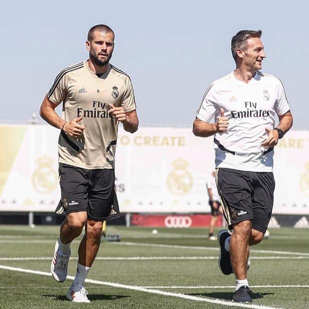 のインスタグラム：「Seguimos con la recuperación. Un pasito menos 🤜🤛」