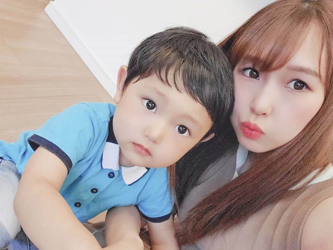 佐藤夏希のインスタグラム：「30歳になりましたー😊 レベル30突入😂 今年は人生最大のイベントが待ってるから🤰👶頑張らないと！！ お兄ちゃんになったすばるんを見る日が楽しみだなぁ♡ たくさんのメッセージやコメントをくださった方々ありがとうございます🥰💓 今日は最高の一日でした😚💓 * * * #お誕生日#birthday#happybirthday#誕生日パーティー#男の子#男の子ママ#おやこーで #むすこーで #息子#息子ラブ #2歳#ママ#ママさんと繋がりたい #ママスタグラム#mama#mamastagram #mamanoko #ママリ#妊娠記録#マタニティライフ#マタニティ#二人目妊娠中#babyboy#boy#成長記録#幼児」