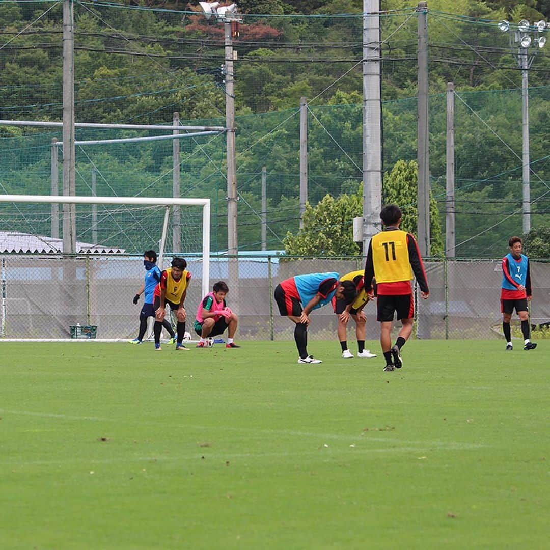 京都サンガF.C.さんのインスタグラム写真 - (京都サンガF.C.Instagram)「. 2020.07.01 . #今日のサンガタウン📸  ステキな表情をお届けします！ . #魅せようKYOTOの一体感 #sanga #京都サンガ #闘紫 #TEAM京都 #みんなでつくる新しいDAZN観戦」7月1日 20時42分 - kyotosanga_official