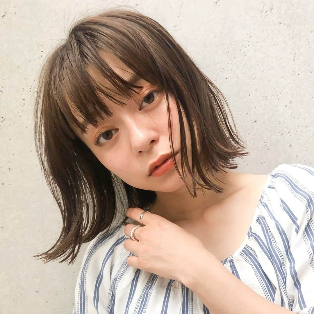 HAIRさんのインスタグラム写真 - (HAIRInstagram)「「大人かわいい外ハネミディアム×フォギーベージュ」 ————————————————— HAIR掲載スタイリスト： @haruki__fujimoto（Agnos） . ヘアスタイルをもっと見たい人はHAIRプロフィールリンクをチェック👇 ————————————————— @hair.cm ————————————————— . . #ミディアム #ミディアムヘア #外ハネヘア #フォギーベージュ #大人かわいい #イメチェン #モテ髪 #ヘアアレンジ #ヘアスタイル #ヘアカタログ #ヘアカラー #ヘアスタイリング #髮型 #髮型屋 #髮型設計 #发型 #短髮 #日系髮型 #女生髮型 #女生短髮 #염색 #헤어 #단발 #bob #복구펌 #짧은머리 #숏컷」7月1日 21時01分 - hair.cm