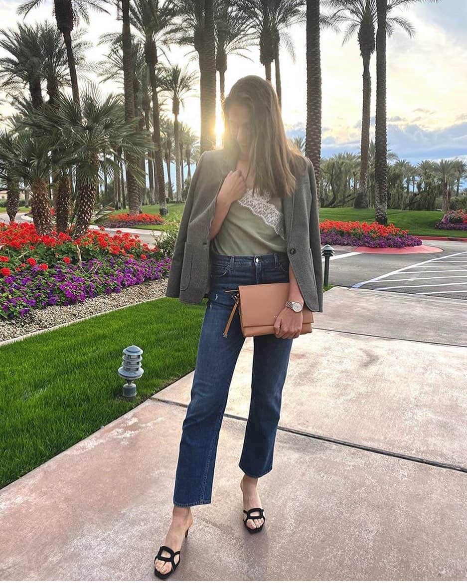 ルパートサンダーソンのインスタグラム：「#RSWomen I @johannakonta wears Emblem 60 in black suede I Available at @matchesfashion I Mules #MidHeels #ShoeLove #JohannaKonta #RupertSanderson」