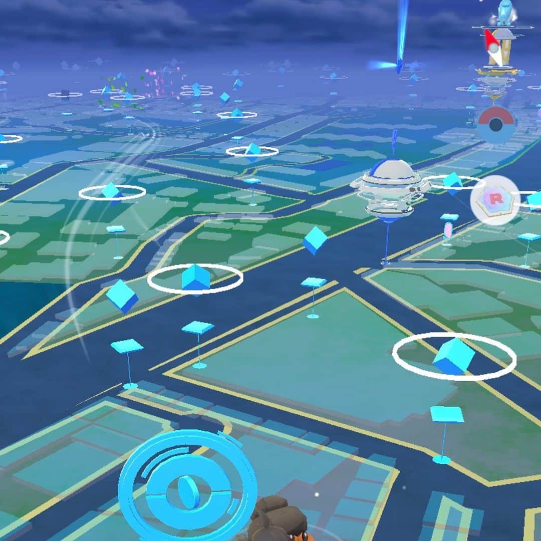 TERUのインスタグラム：「室内にいると、外の様子が分からないので、最近はポケモンGOで現在の天気を見ています。  かなり正確なので便利です。  #ポケモンgo」