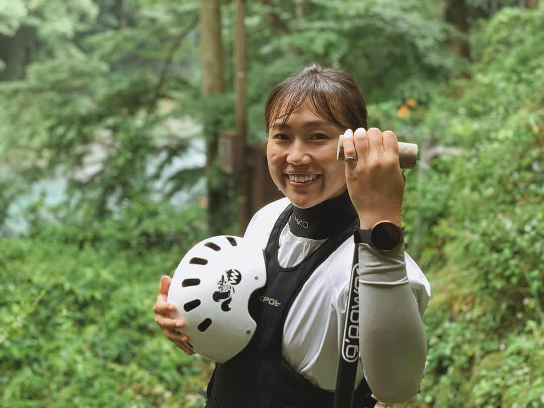 八木愛莉さんのインスタグラム写真 - (八木愛莉Instagram)「Love this home jungle 😛💕 ﻿ ﻿ ﻿ ﻿ ⌚️: polar / Polar Ignite ﻿ 👕: mont-bell ﻿ ﻿ #polarjapan#polarignite#montbell#paddlinglife#nike#jungle#homejungle#happytime#keepsmiling#rainyseason」7月1日 21時35分 - airi.yagi