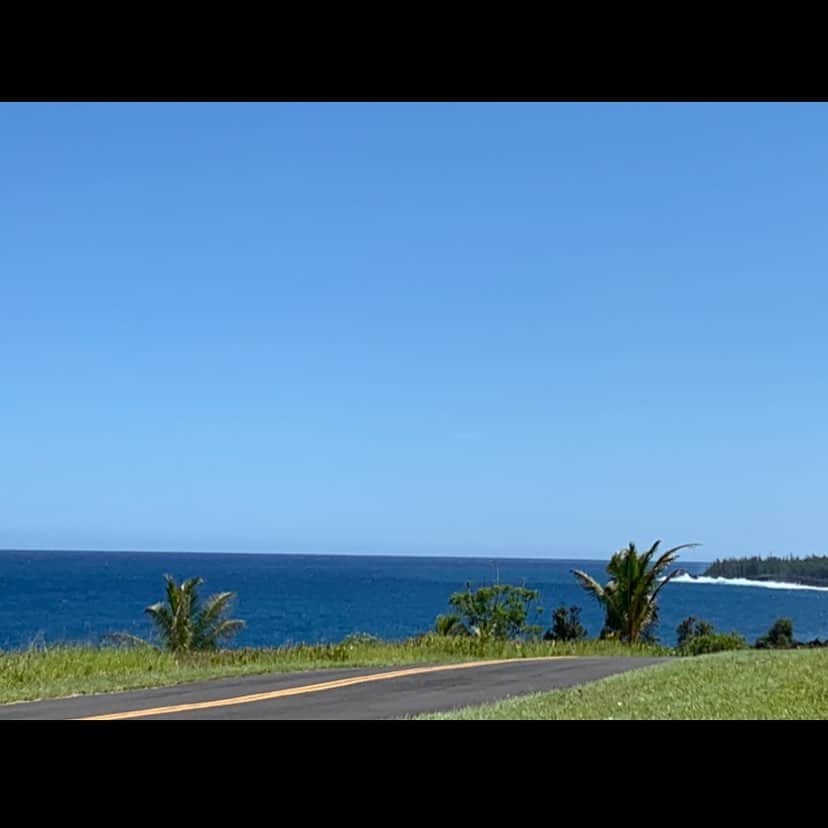 美城れんのインスタグラム：「今日は…ハワイ島の写真を。😌 私は写真を見ながらふぅ〜っと深呼吸をしてみました✨　今日も、全てに心からの感謝を😌✨mahalo🌈✨」