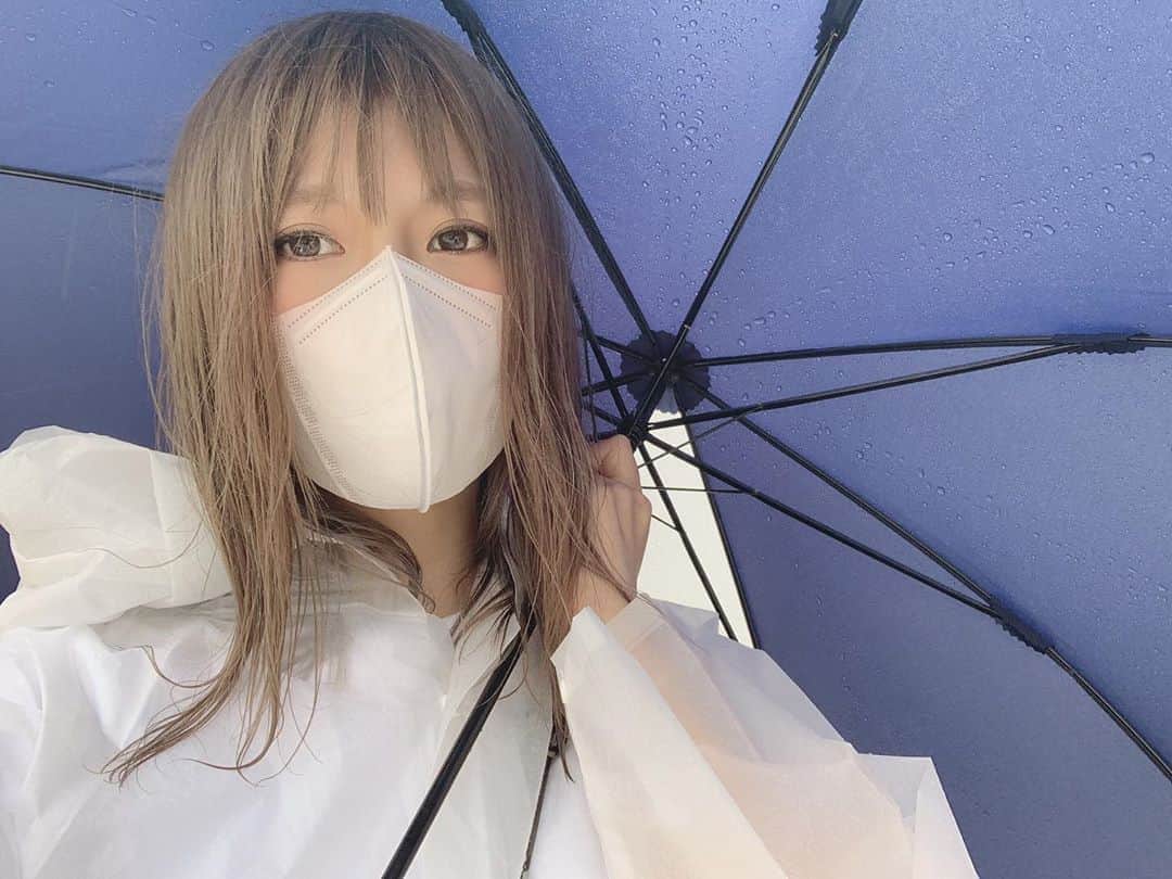 戸島花のインスタグラム：「7月1日 どんなにこの日を待ち望んでいたことか。 体調管理ばっちりして マスクして 除菌ジェル持って フマキラーのアレルシャットして 行ってきました。 #disneysea #ディズニーシー」