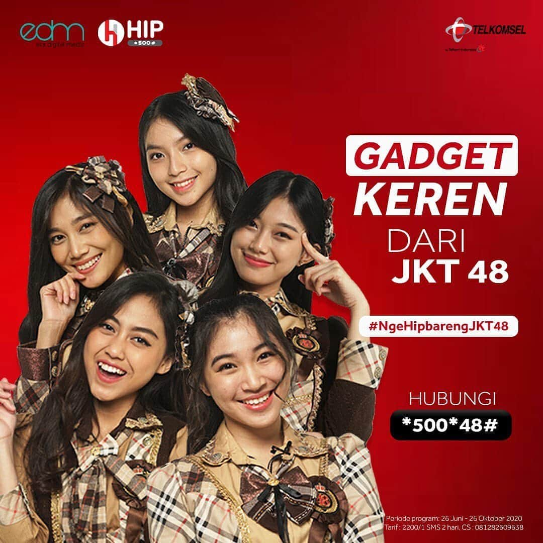 シャニア・グラシアさんのインスタグラム写真 - (シャニア・グラシアInstagram)「Hai, guys! JKT48 mau bagi-bagi gadget keren nih buat kalian, ada hadiah hiburan lainnya juga loh. Langsung aja yuk ikutan, caranya ikuti dibawah ini ya. Nanti kalian akan dapat video ekslusif dari kita loh, pokoknya seru banget videonya. Cuma ada di Funwap! . 1. Wajib langganan layanan SMS Exclusive Sisca, Aya, Desy, Gracia, dan Shani JKT48 di *500*48# Periode program 26 Juni - 26 Oktober 2020. . 2. Mengikuti penjurian dengan cara upload foto kamu bergaya ala JKT 48 di salah satu aksi panggung dan videonya yang mana saja, kemudian share ke Instagram feed kamu.  . 3. Tambahkan di kolom caption ”Ikuti layanan SMS konten layanan JKT 48, hubungi *500*48# (pengguna Telkomsel)". . 4. Jangan lupa gunakan hashtag #NGEHIPBARENGJKT48 tag ke @hip500, funwap, dan @jkt48desy @jkt48aya @jkt48sisca @jkt48shani @jkt48gracia . 5. Mention ke 5 orang teman kamu dan dapatkan minimal 10 likes dan follow Instagram @hip500 dan Funwap. . 6. Postingan tidak boleh dihapus sampai hadiah diterima oleh pemenang. . 7. Pemenang utama tidak diperbolehkan menjadi pemenang utama kembali di program berhadiah lainnya di tahun yang sama. 1 (satu) ID pemenang (KTP/SIM/Passport) berlaku untuk 1 (satu) akun Instagram. Jika dari hasil verifikasi data didapatkan 1 (satu) ID mempunyai lebih dari 1 (satu) akun instagram, Penyelenggara berhak membatalkan pemenang tersebut meskipun sudah umumkan di IG live / Feed Instagram. . 8. Foto ala JKT 48 yang terbaik dan menarik juga memenuhi persyaratan sebagai pemenang akan mendapatkan gadget keren dari kita. . 9. Penjurian akan diadakan tanggal 2 November 2020 disiarkan live di IG funwap. Pemenang akan diumumkan tanggal 9 November 2020. . 10. Pemenang dipilih berdasarkan peserta yang memenuhi syarat & ketentuan yang ada dan akan dipilih langsung oleh Sisca, Aya, Desy, Shani, & Gracia JKT48 (bersifat mutlak dan tidak bisa diganggu gugat).   Gampang kan caranya, cuss langsung berlangganan sekarang juga! Dapetin video ekslusif dari kita dan menangkan juga gadget keren!」7月1日 22時27分 - jkt48gracia