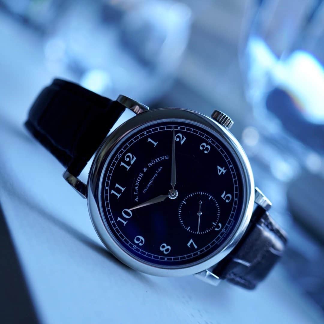 稲垣吾郎さんのインスタグラム写真 - (稲垣吾郎Instagram)「二十代のころ、店の扉なんて開けられずただショーウィンドーを覗いては憧れていた機械式時計。 少しは似合う大人になれたかな。」7月1日 22時35分 - goro_inagaki_official